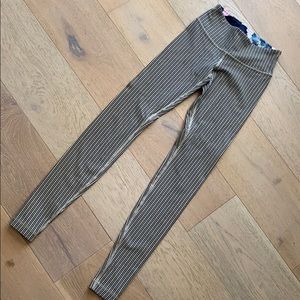 Lululemon women’s leggings in size 4.